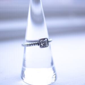 Spiral Banded Clear Square Gem Silver Ring Size 8